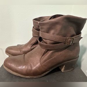 Ankle boots